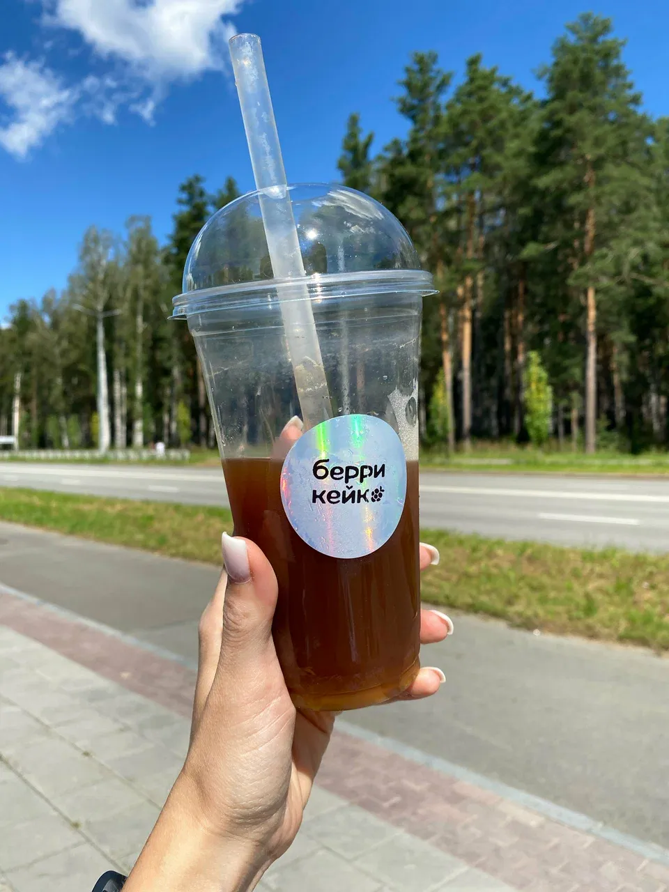 Кофе в кофейне Берри Кейк